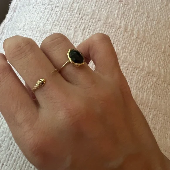 Bluboho black onyx mood ring Sz 6. Worn once. 14k yellow gold. Excellent cond’n! - Picture 4 of 10